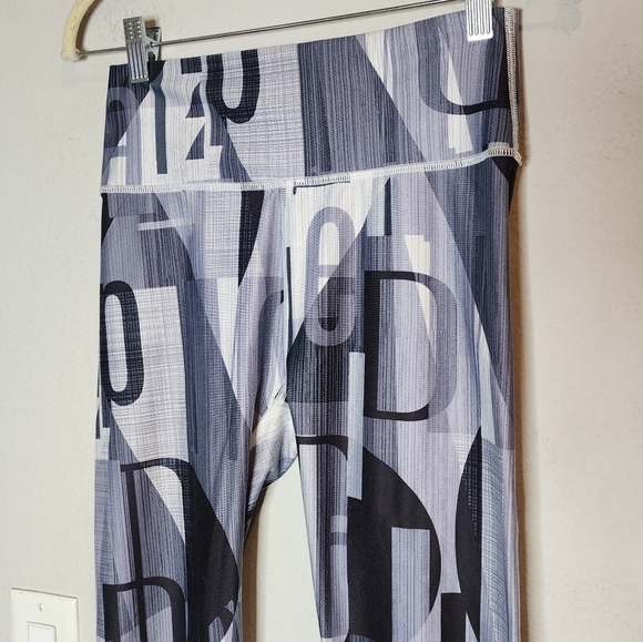 Demi Lovato x Fabletics grey black graphic leggings. Women's size small. - Picture 8 of 16